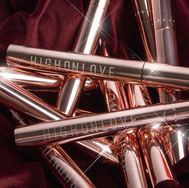 Plumping Lip Gloss for Couples by HighOnLove – 7 ml - Image 4